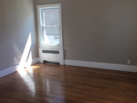 2nd image of 75 Winthrop Ave