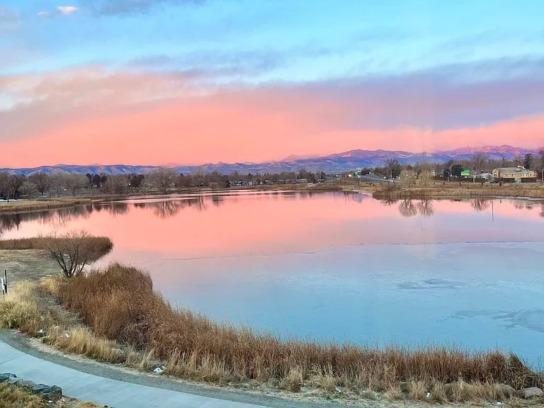 Waking up early is so worth it at Rocky Mountain Lake. The clear mornings provide extra definition of the Rocky Mountains and the sunrises tend to be pink and purple hues. Enjoy from the comfort of the townhome or get out on the lake on a kayak, canoe, or