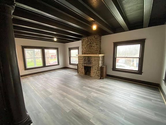 4th image of 13863 Main Rd #1