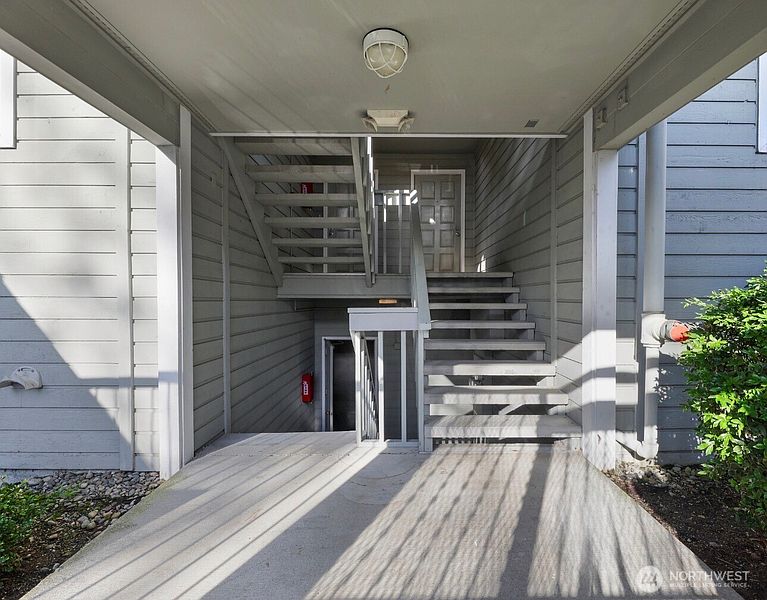 4th image of 22213 6th Avenue S #203