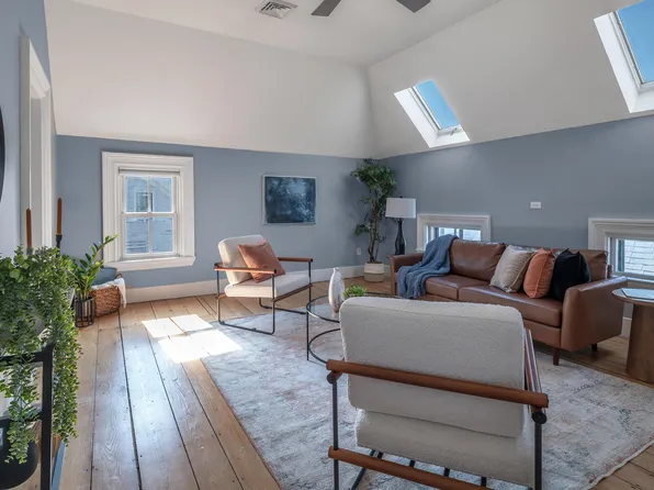 27 Pine Street #9, Portland, ME 04102