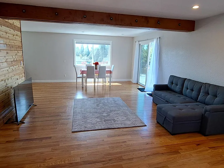147 Arcadia Dr — Photo 3
