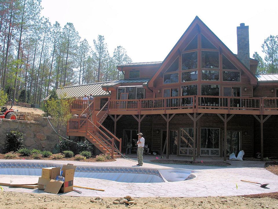 2nd image of 180 Tennessee Cir