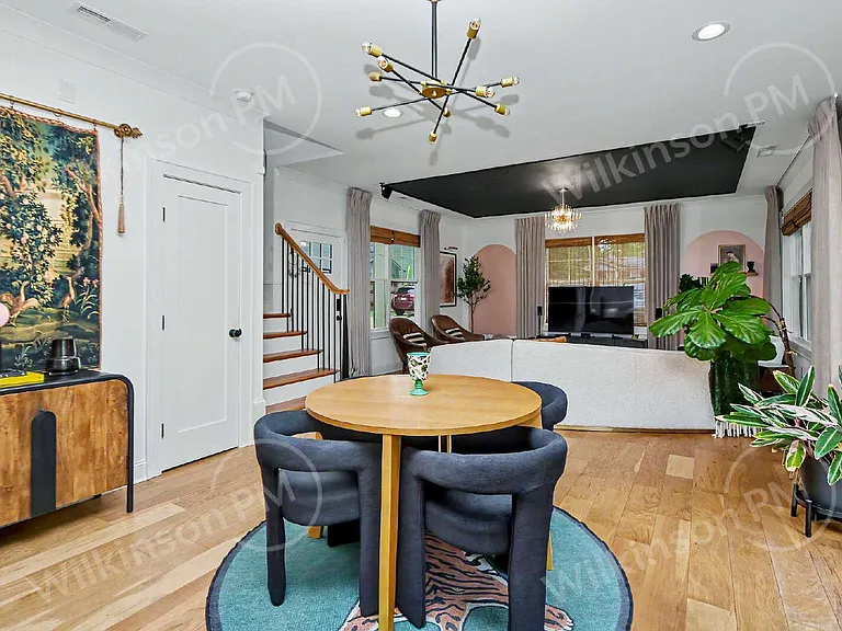 221 Gardner Ave — Photo 9