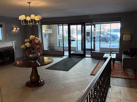 4th image of 241-20 Northern Boulevard #4A