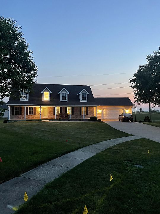 1st image of 125 Oakwood Ave
