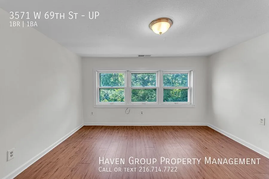 3571 W 69th St | UP, Cleveland - Spacious 1 bed 1 bath multi-family home! — Photo 3