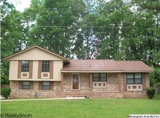 484 Carriage Hills Dr, Bessemer, AL 35022