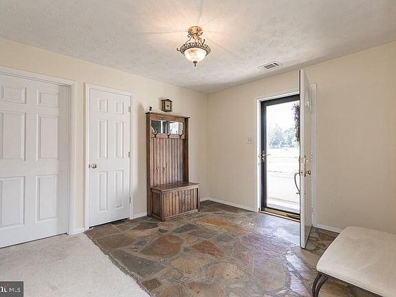 5th image of 123 Princeton Dr