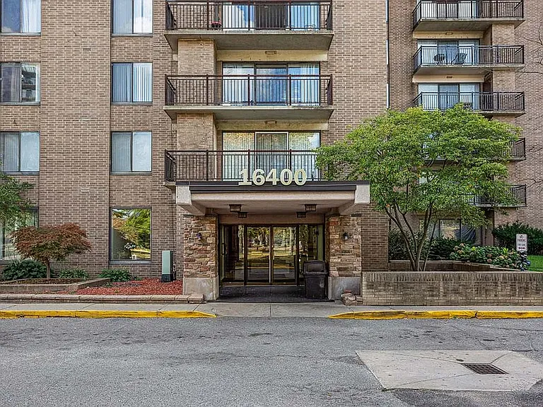 16400 N Park Dr #802 — Photo 1
