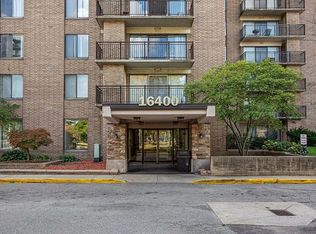 16400 N Park Dr APT 802, Southfield, MI 48075