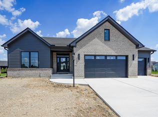 9268 Chaumont Ave, Centerville, OH 45458