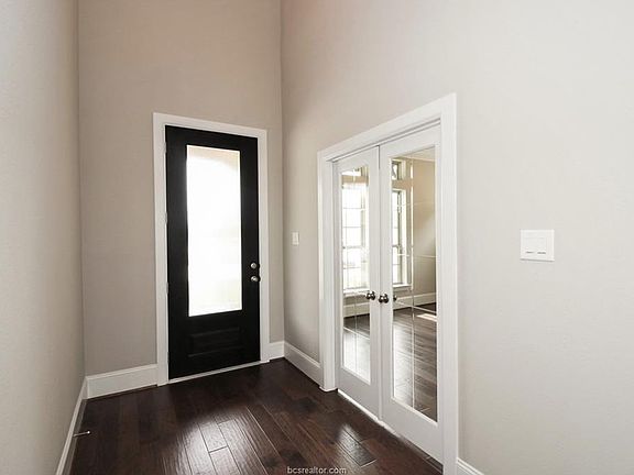 2nd image of 4410 Uphor Ct