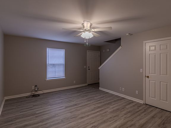 5th image of 1427 Chariot Dr