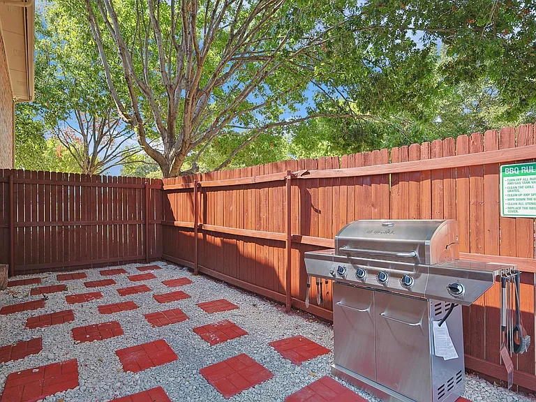 1000 Sagewood Ln — Photo 37