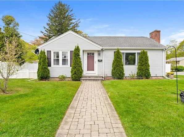 339 George Arden Ave, Warwick, RI 02886