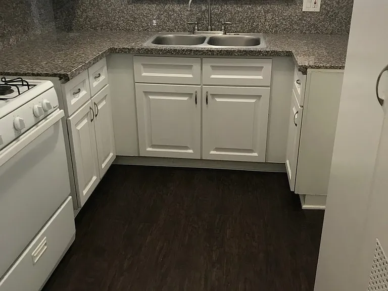 1148-1156 W Valencia Dr — Photo 26