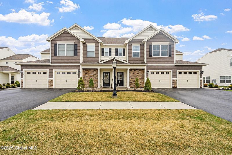 3rd image of 39 Whitaker Drive