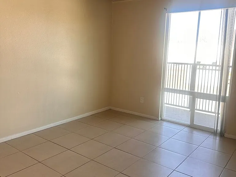 1820 W Mulberry Dr — Photo 11