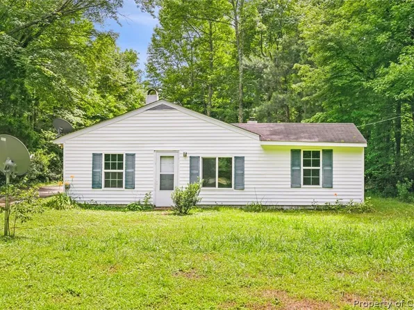 630 Hallieford Rd, Cobbs Creek, VA 23035