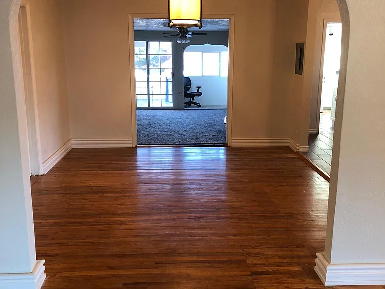 1116 E California Ave — Photo 9