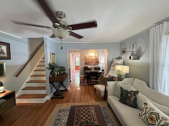 2nd image of 2551 & 2547 Olive St #2551