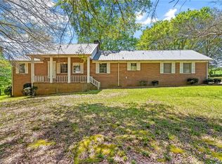 5898 Old Siler City Rd, Ramseur, NC 27316