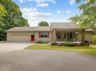 58 E Valley Rd, Maple City, MI 49664