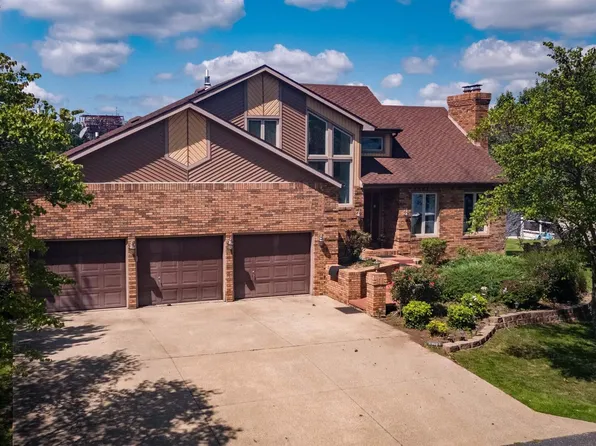 1571 Howard Rd, Marion, IL 62959
