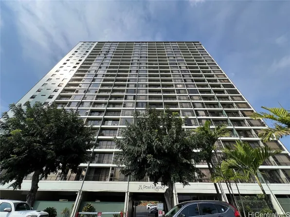 98-402 Koauka Loop APT 811, Aiea, HI 96701