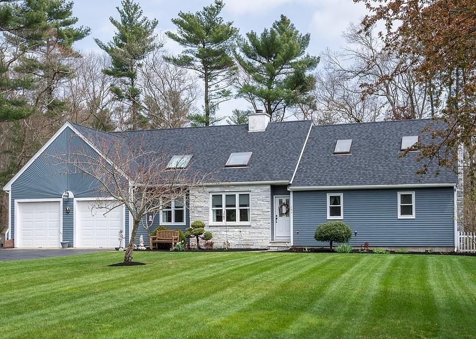 1st image of 143 Birchbark Dr