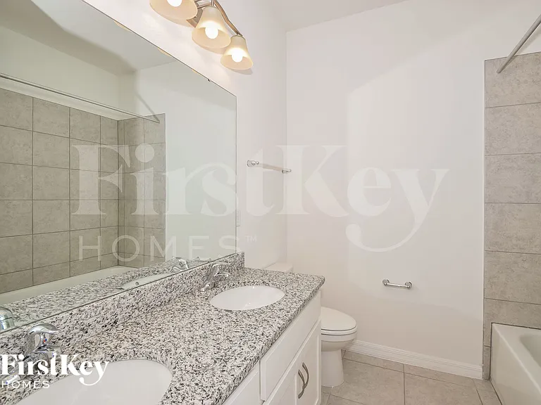 320 Corbel Ln — Photo 14