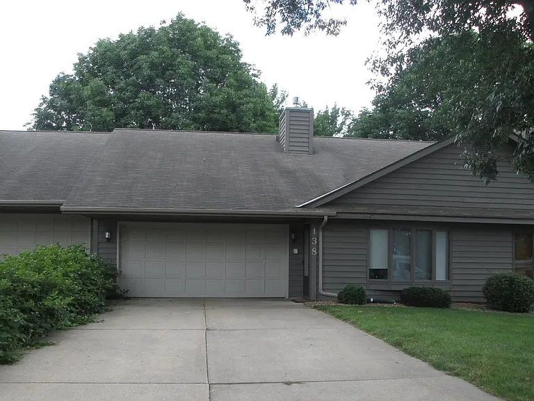 138 Sargent Dr #1 — Photo 1