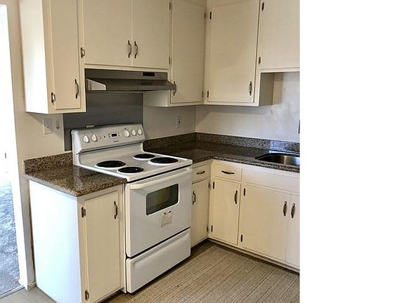 3rd image of 3466 Paxton Ave #2