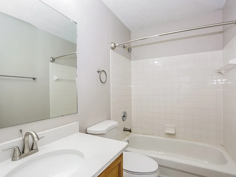 8402 Lucerne Dr — Photo 17