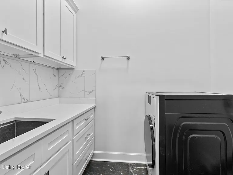 540 S 4th St #401 — Photo 27