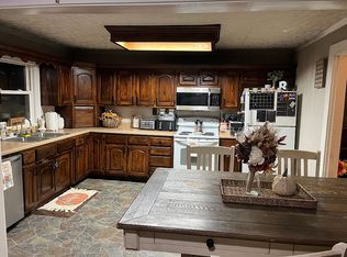 590 Sterling Gilbert Rd, Knob Lick, KY 42154