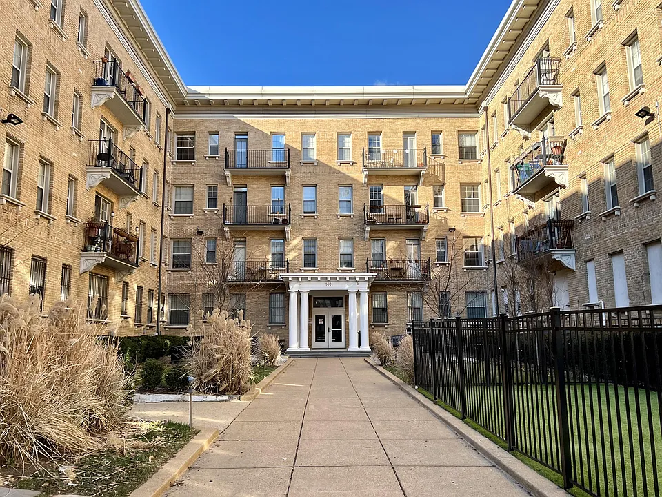 1401 Columbia Rd NW #402