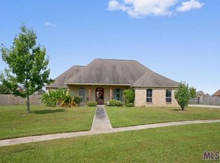 3329 River Landing Dr, Addis, LA 70710