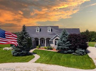 6980 Arnold Rd, Cottrellville, MI 48039