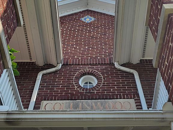 4 unit building. Available apartment is on 1st floor