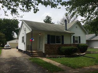 207 N Broadway St, Fisher, IL 61843