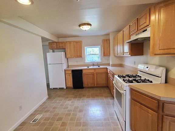 4th image of 9247 Willowvale Ave