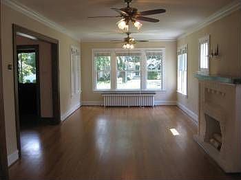 2nd image of 933 Linden Ave