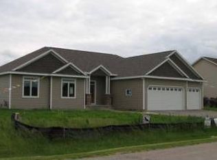 3879 Crab Apple Ln, Oshkosh, WI 54904