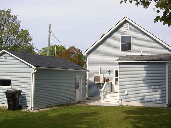 3rd image of 440 Alger Ave