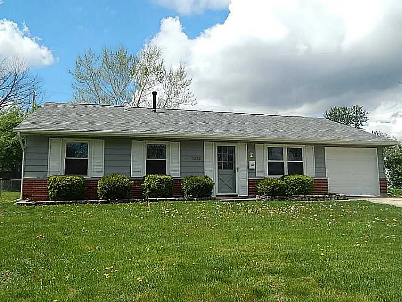 3223 Glouster St photo 1