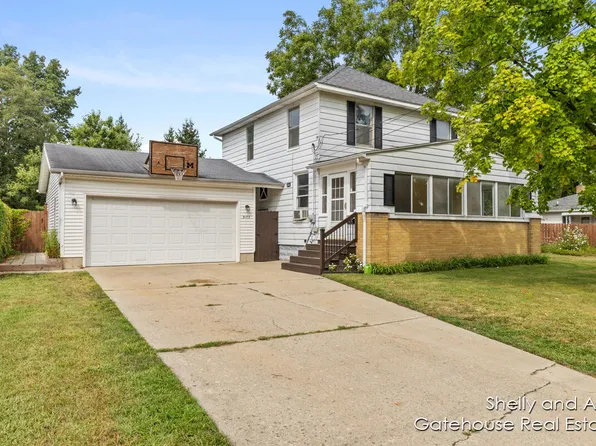 3173 Locke Ave SW, Grandville, MI 49418