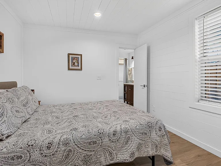 1079 Bellview Ave — Photo 10