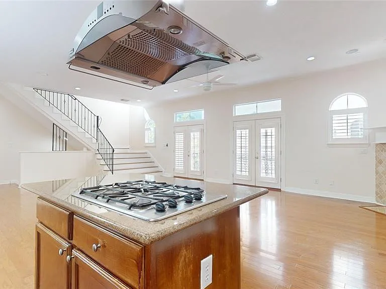 1502 Birdsall St — Photo 21